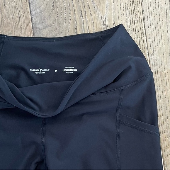 Old Navy Powersoft Black Leggings Pocket High Rise Women Medium Compression - Picture 6 of 7